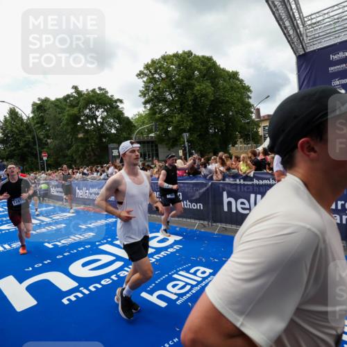 29.06.2025 - hella hamburg halbmarathon Zöllner http://msf.ph/oto/8413376 29.06.2025 10:47:37 Ziel 1070, 1320, 1592, 1696, 2284, 2953, 3304, 5889, 6009, 8023, 8234, 8852, 8927, 10969, 11021, 12870, 13223, 13303, 14618, 14619, 15451, 15479, 17846, 17905, 18104, 18970, 19181 meine-sportfotos.de