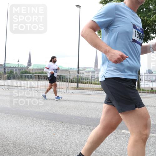 29.06.2025 - hella hamburg halbmarathon Lena Gebhardt http://msf.ph/oto/8413378 29.06.2025 10:25:52 Lombardsbrücke 1305, 1093, 1305, 1479, 1481, 2278, 3343, 3765, 4378, 4797, 5028, 5497, 6663, 8276, 8674, 8881, 9811, 10104, 10219, 10845, 10846, 11139, 11157, 11596, 11662, 11699, 11828, 11859, 12074, 12505, 12838, 12945, 12946, 13653, 13842, 14063, 14179, 14223, 14356, 14726, 14936, 15283, 16289, 16354, 16381, 16927, 17369, 19144 meine-sportfotos.de