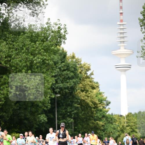 29.06.2025 - hella hamburg halbmarathon Dr. Thomas Lammeyer http://msf.ph/oto/8413407 29.06.2025 10:43:57 Kennedybrücke 1232, 1760, 2313, 2893, 3046, 3353, 3727, 4523, 4659, 4855, 6321, 6427, 6611, 6698, 6739, 7045, 7053, 7125, 7501, 8243, 8367, 8457, 9393, 9455, 9708, 9777, 10001, 10441, 10512, 10516, 10554, 10714, 10888, 10901, 11175 meine-sportfotos.de