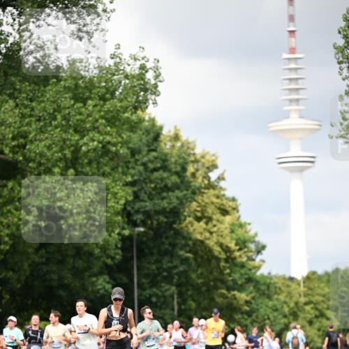 29.06.2025 - hella hamburg halbmarathon Dr. Thomas Lammeyer http://msf.ph/oto/8413471 29.06.2025 10:43:59 Kennedybrücke 1232, 1760, 2313, 2893, 2976, 3046, 3353, 3727, 4523, 4659, 4855, 6321, 6427, 6698, 6739, 7045, 7053, 7125, 7501, 8243, 8367, 8457, 9455, 9698, 9708, 9777, 10001, 10441, 10512, 10516, 10714, 10888, 10901, 11175 meine-sportfotos.de