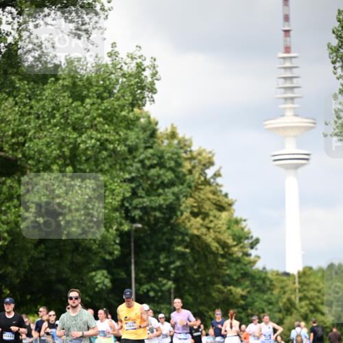 29.06.2025 - hella hamburg halbmarathon Dr. Thomas Lammeyer http://msf.ph/oto/8413621 29.06.2025 10:44:04 Kennedybrücke 1760, 2313, 2976, 3046, 3353, 3727, 3882, 4173, 4523, 4659, 4752, 4855, 6321, 6427, 6698, 6739, 7045, 7053, 7125, 7501, 7524, 8457, 8612, 8865, 8866, 9455, 9698, 9708, 9777, 10441, 10512, 10516, 10626, 10714, 10818, 10888, 10901, 11175 meine-sportfotos.de