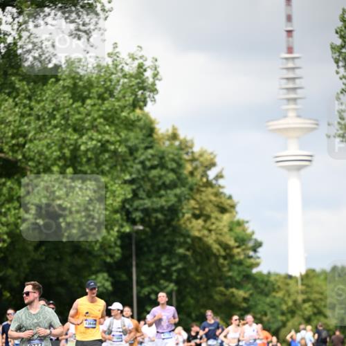 29.06.2025 - hella hamburg halbmarathon Dr. Thomas Lammeyer http://msf.ph/oto/8413674 29.06.2025 10:44:06 Kennedybrücke 1760, 2313, 2976, 3046, 3353, 3515, 3727, 3882, 3883, 3884, 4173, 4523, 4659, 4752, 4855, 6321, 6427, 6698, 6739, 7045, 7125, 7501, 7524, 8457, 8612, 8865, 8866, 9455, 9698, 9747, 9777, 10441, 10512, 10626, 10714, 10818, 10888, 10901, 11175, 11242 meine-sportfotos.de