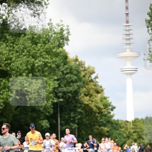 29.06.2025 - hella hamburg halbmarathon Dr. Thomas Lammeyer http://msf.ph/oto/8413680 29.06.2025 10:44:07 Kennedybrücke 1760, 2313, 2976, 3046, 3237, 3353, 3515, 3727, 3882, 3883, 3884, 4173, 4523, 4659, 4752, 4855, 6321, 6427, 6698, 6739, 7045, 7125, 7455, 7501, 7524, 8612, 8865, 8866, 9455, 9698, 9747, 9777, 10441, 10512, 10626, 10714, 10818, 10888, 10901, 11175, 11242 meine-sportfotos.de