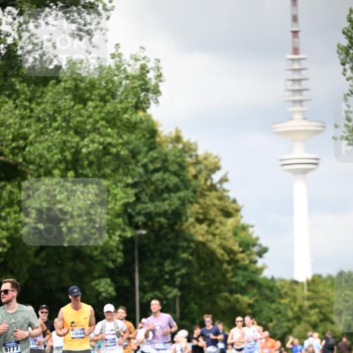 29.06.2025 - hella hamburg halbmarathon Dr. Thomas Lammeyer http://msf.ph/oto/8413685 29.06.2025 10:44:07 Kennedybrücke 1760, 2313, 2976, 3046, 3237, 3353, 3515, 3727, 3882, 3883, 3884, 4173, 4523, 4659, 4752, 4855, 6321, 6427, 6698, 6739, 7045, 7125, 7455, 7501, 7524, 8612, 8865, 8866, 9455, 9698, 9747, 9777, 10441, 10512, 10626, 10714, 10818, 10888, 10901, 11175, 11242 meine-sportfotos.de