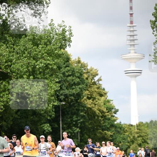 29.06.2025 - hella hamburg halbmarathon Dr. Thomas Lammeyer http://msf.ph/oto/8413705 29.06.2025 10:44:07 Kennedybrücke 1760, 2313, 2976, 3046, 3237, 3353, 3515, 3727, 3882, 3883, 3884, 4173, 4523, 4659, 4752, 4855, 6321, 6427, 6698, 6739, 7045, 7125, 7455, 7501, 7524, 8612, 8865, 8866, 9455, 9698, 9747, 9777, 10441, 10512, 10626, 10714, 10818, 10888, 10901, 11175, 11242 meine-sportfotos.de