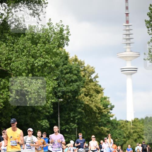 29.06.2025 - hella hamburg halbmarathon Dr. Thomas Lammeyer http://msf.ph/oto/8413754 29.06.2025 10:44:09 Kennedybrücke 1760, 2313, 2976, 3046, 3237, 3353, 3515, 3727, 3882, 3883, 3884, 4173, 4523, 4659, 4752, 4855, 5229, 5877, 6321, 6427, 6698, 6739, 7045, 7125, 7455, 7456, 7501, 7524, 8612, 8865, 8866, 9455, 9698, 9747, 9777, 10441, 10512, 10626, 10714, 10818, 10888, 10901, 11175, 11242 meine-sportfotos.de