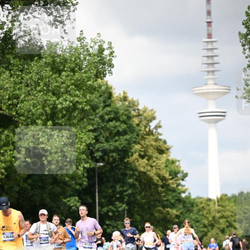 29.06.2025 - hella hamburg halbmarathon Dr. Thomas Lammeyer http://msf.ph/oto/8413769 29.06.2025 10:44:09 Kennedybrücke 1760, 2313, 2976, 3046, 3237, 3353, 3515, 3727, 3882, 3883, 3884, 4173, 4523, 4659, 4752, 4855, 5229, 5877, 6321, 6427, 6698, 6739, 7045, 7125, 7455, 7456, 7501, 7524, 8612, 8865, 8866, 9455, 9698, 9747, 9777, 10441, 10512, 10626, 10714, 10818, 10888, 10901, 11175, 11242 meine-sportfotos.de