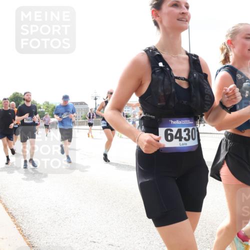 29.06.2025 - hella hamburg halbmarathon Lena Gebhardt http://msf.ph/oto/8413786 29.06.2025 10:42:04 Lombardsbrücke 7955, 11207, 8940, 6430, 0436, 1039, 1360, 1509, 1623, 1624, 1648, 1712, 1752, 2145, 2523, 2974, 3276, 3326, 3459, 3460, 3568, 4329, 4353, 4541, 4735, 4736, 4787, 4885, 4892, 5419, 5432, 5671, 6136, 6137, 6153, 6320, 6430, 6436, 6450, 6618, 6828, 6837, 6846, 6917, 7357, 7477, 7955, 7968, 8004, 8014, 8162, 8163, 8300, 8301, 8443, 8459, 8712, 8848, 8897, 8908, 9008, 9223, 9370, 9467, 9588, 10027, 10623, 11011 meine-sportfotos.de