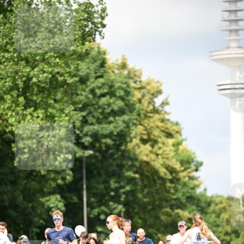 29.06.2025 - hella hamburg halbmarathon Dr. Thomas Lammeyer http://msf.ph/oto/8413850 29.06.2025 10:44:14 Kennedybrücke 1058, 1760, 2019, 2313, 2888, 2976, 3046, 3237, 3515, 3727, 3808, 3882, 3883, 3884, 4173, 4523, 4659, 4752, 5229, 5876, 5877, 6427, 6698, 6739, 7045, 7455, 7456, 7524, 7675, 7850, 7984, 8391, 8612, 8865, 8866, 9455, 9698, 9747, 9777, 10441, 10512, 10626, 10714, 10818, 10901, 11175, 11242 meine-sportfotos.de