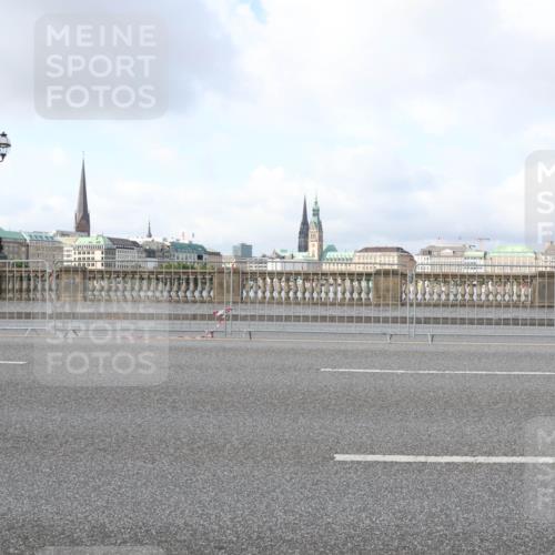 29.06.2025 - hella hamburg halbmarathon Lena Gebhardt http://msf.ph/oto/8413857 29.06.2025 08:55:53 Lombardsbrücke  meine-sportfotos.de