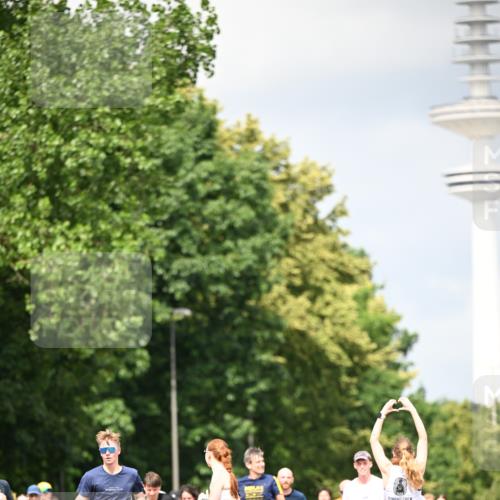 29.06.2025 - hella hamburg halbmarathon Dr. Thomas Lammeyer http://msf.ph/oto/8413866 29.06.2025 10:44:14 Kennedybrücke 1058, 1760, 2019, 2313, 2888, 2976, 3046, 3237, 3515, 3727, 3808, 3882, 3883, 3884, 4173, 4523, 4659, 4752, 5229, 5876, 5877, 6427, 6698, 6739, 7045, 7455, 7456, 7524, 7675, 7850, 7984, 8391, 8612, 8865, 8866, 9455, 9698, 9747, 9777, 10441, 10512, 10626, 10714, 10818, 10901, 11175, 11242 meine-sportfotos.de