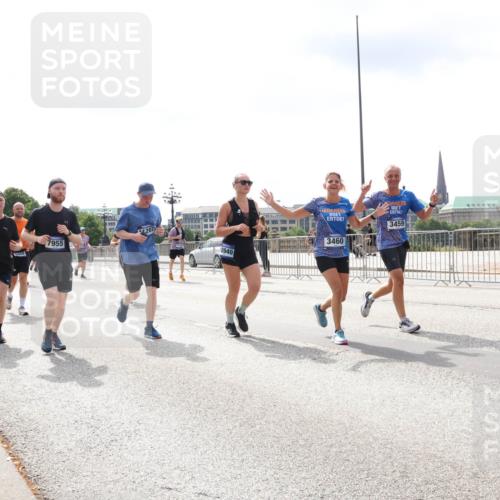 29.06.2025 - hella hamburg halbmarathon Lena Gebhardt http://msf.ph/oto/8413872 29.06.2025 10:42:05 Lombardsbrücke 7955, 3459, 207, 3460, 8940, 1039, 1150, 1360, 1509, 1624, 1648, 1712, 1752, 2145, 2523, 2974, 3276, 3326, 3459, 3460, 3568, 4329, 4353, 4541, 4735, 4736, 4787, 4885, 4891, 4892, 5419, 5432, 5671, 6136, 6137, 6153, 6320, 6430, 6436, 6450, 6618, 6828, 6837, 6846, 6917, 7357, 7477, 7557, 7955, 7968, 8004, 8014, 8162, 8163, 8300, 8301, 8443, 8459, 8712, 8897, 8908, 9008, 9223, 9370, 9467, 9588, 10027, 10623, 11011 meine-sportfotos.de