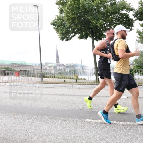 29.06.2025 - hella hamburg halbmarathon Lena Gebhardt http://msf.ph/oto/8413888 29.06.2025 10:25:57 Lombardsbrücke 125, 1093, 1305, 1479, 1481, 3343, 3765, 4378, 4797, 5028, 5497, 6159, 6663, 8276, 8306, 8674, 8881, 9811, 10104, 10219, 10845, 10846, 11139, 11596, 11699, 11828, 11859, 12074, 12505, 12838, 12945, 12946, 13653, 13842, 14063, 14179, 14223, 14356, 14726, 14936, 15283, 16289, 16354, 16381, 16927, 17369, 19144 meine-sportfotos.de