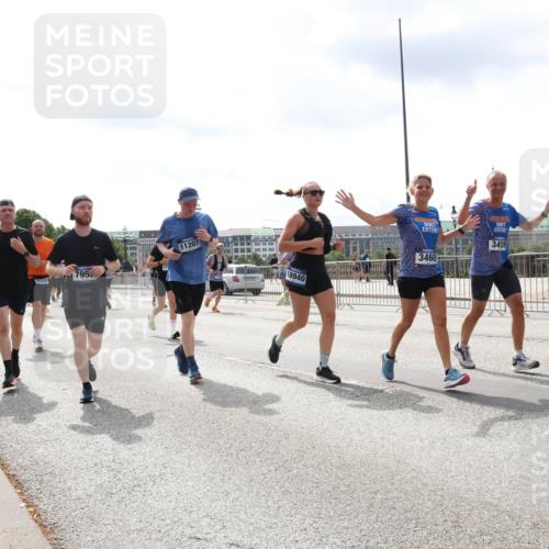 29.06.2025 - hella hamburg halbmarathon Lena Gebhardt http://msf.ph/oto/8413900 29.06.2025 10:42:05 Lombardsbrücke 795, 11207, 18940, 3459, 3460, 1039, 1150, 1360, 1509, 1624, 1648, 1712, 1752, 2145, 2523, 2974, 3276, 3326, 3459, 3460, 3568, 4329, 4353, 4541, 4735, 4736, 4787, 4885, 4891, 4892, 5419, 5432, 5671, 6136, 6137, 6153, 6320, 6430, 6436, 6450, 6618, 6828, 6837, 6846, 6917, 7357, 7477, 7557, 7955, 7968, 8004, 8014, 8162, 8163, 8300, 8301, 8443, 8459, 8712, 8897, 8908, 9008, 9223, 9370, 9467, 9588, 10027, 10623, 11011 meine-sportfotos.de