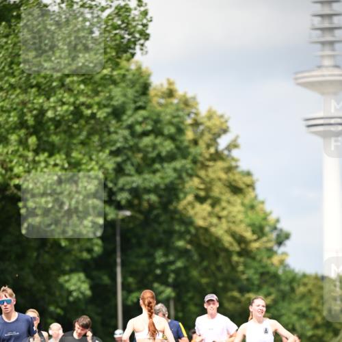 29.06.2025 - hella hamburg halbmarathon Dr. Thomas Lammeyer http://msf.ph/oto/8413915 29.06.2025 10:44:16 Kennedybrücke 1058, 1760, 2019, 2313, 2888, 2976, 3046, 3237, 3515, 3808, 3882, 3883, 3884, 4173, 4523, 4659, 4752, 5229, 5701, 5876, 5877, 6427, 6698, 6739, 6866, 6876, 7045, 7455, 7456, 7524, 7675, 7850, 7984, 8391, 8612, 8865, 8866, 9698, 9747, 9777, 10441, 10512, 10626, 10714, 10818, 11175, 11242 meine-sportfotos.de