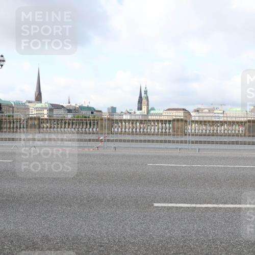 29.06.2025 - hella hamburg halbmarathon Lena Gebhardt http://msf.ph/oto/8413946 29.06.2025 08:55:53 Lombardsbrücke 540 meine-sportfotos.de