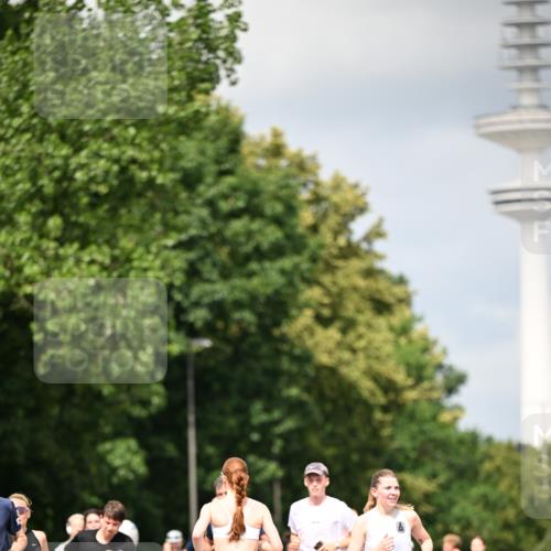 29.06.2025 - hella hamburg halbmarathon Dr. Thomas Lammeyer http://msf.ph/oto/8413948 29.06.2025 10:44:17 Kennedybrücke 1058, 1760, 2019, 2313, 2888, 2976, 3046, 3237, 3515, 3808, 3882, 3883, 3884, 4173, 4523, 4659, 4752, 5229, 5263, 5701, 5876, 5877, 6427, 6698, 6739, 6866, 6876, 7045, 7455, 7456, 7524, 7675, 7850, 7984, 8107, 8391, 8612, 8865, 8866, 9698, 9747, 9777, 10441, 10512, 10626, 10714, 10818, 11175, 11242 meine-sportfotos.de