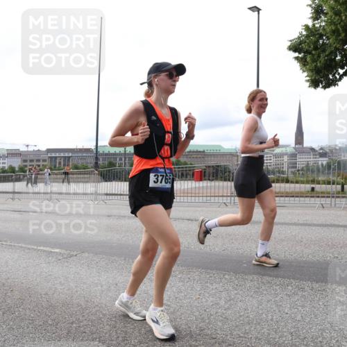 29.06.2025 - hella hamburg halbmarathon Lena Gebhardt http://msf.ph/oto/8413955 29.06.2025 10:25:58 Lombardsbrücke 3765, 1093, 1305, 1479, 1481, 3343, 3617, 3765, 4378, 4797, 5028, 5497, 6159, 6663, 8276, 8306, 8674, 8881, 9811, 10104, 10219, 10845, 10846, 11139, 11596, 11699, 11828, 11859, 12074, 12505, 12826, 12827, 12838, 12945, 12946, 13653, 14063, 14179, 14223, 14356, 14726, 14936, 15283, 16289, 16354, 16381, 16927, 17369, 19144 meine-sportfotos.de