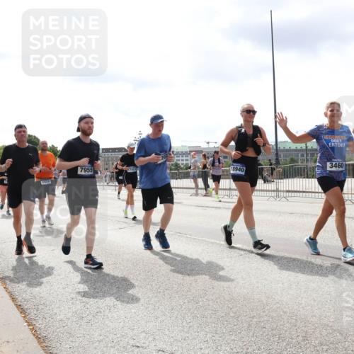 29.06.2025 - hella hamburg halbmarathon Lena Gebhardt http://msf.ph/oto/8413962 29.06.2025 10:42:05 Lombardsbrücke 7955, 20, 8908, 17423, 3459, 3460, 18940, 1039, 1150, 1360, 1509, 1624, 1648, 1712, 1752, 2145, 2523, 2974, 3276, 3326, 3459, 3460, 3568, 4329, 4353, 4541, 4735, 4736, 4787, 4885, 4891, 4892, 5419, 5432, 5671, 6136, 6137, 6153, 6320, 6430, 6436, 6450, 6618, 6828, 6837, 6846, 6917, 7357, 7477, 7557, 7955, 7968, 8004, 8014, 8162, 8163, 8300, 8301, 8443, 8459, 8712, 8897, 8908, 9008, 9223, 9370, 9467, 9588, 10027, 10623, 11011 meine-sportfotos.de