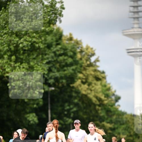 29.06.2025 - hella hamburg halbmarathon Dr. Thomas Lammeyer http://msf.ph/oto/8413971 29.06.2025 10:44:17 Kennedybrücke 1058, 1760, 2019, 2313, 2888, 2976, 3046, 3237, 3515, 3808, 3882, 3883, 3884, 4173, 4523, 4659, 4752, 5229, 5263, 5701, 5876, 5877, 6427, 6698, 6739, 6866, 6876, 7045, 7455, 7456, 7524, 7675, 7850, 7984, 8107, 8391, 8612, 8865, 8866, 9698, 9747, 9777, 10441, 10512, 10626, 10714, 10818, 11175, 11242 meine-sportfotos.de