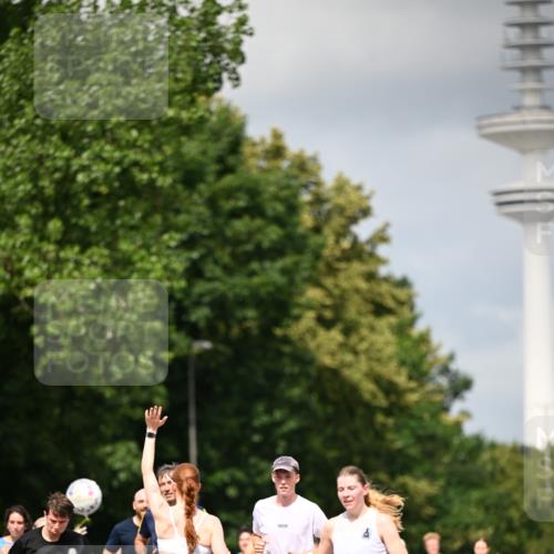 29.06.2025 - hella hamburg halbmarathon Dr. Thomas Lammeyer http://msf.ph/oto/8413983 29.06.2025 10:44:18 Kennedybrücke 1058, 1760, 2019, 2313, 2888, 2976, 3046, 3237, 3515, 3808, 3882, 3883, 3884, 4173, 4523, 4752, 5229, 5263, 5701, 5876, 5877, 6427, 6698, 6739, 6866, 6876, 7045, 7455, 7456, 7524, 7675, 7850, 7984, 8107, 8391, 8612, 8865, 8866, 9698, 9747, 9777, 10441, 10512, 10626, 10714, 10806, 10818, 11175, 11242 meine-sportfotos.de
