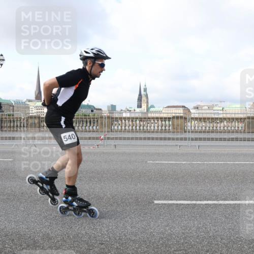 29.06.2025 - hella hamburg halbmarathon Lena Gebhardt http://msf.ph/oto/8414045 29.06.2025 08:55:54 Lombardsbrücke 540 meine-sportfotos.de