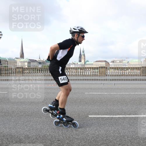 29.06.2025 - hella hamburg halbmarathon Lena Gebhardt http://msf.ph/oto/8414072 29.06.2025 08:55:54 Lombardsbrücke 540 meine-sportfotos.de