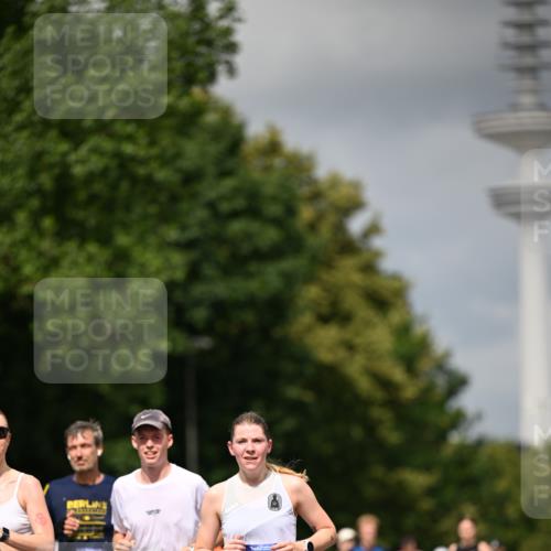 29.06.2025 - hella hamburg halbmarathon Dr. Thomas Lammeyer http://msf.ph/oto/8414078 29.06.2025 10:44:22 Kennedybrücke 1058, 1586, 1760, 2019, 2313, 2888, 2976, 3237, 3515, 3808, 3882, 3883, 3884, 4173, 4752, 5229, 5263, 5654, 5701, 5876, 5877, 5901, 6427, 6866, 6876, 7045, 7174, 7455, 7456, 7524, 7675, 7850, 7984, 8107, 8391, 8612, 8865, 8866, 9495, 9698, 9747, 9777, 10441, 10512, 10626, 10806, 10818, 11175, 11242, 11244 meine-sportfotos.de