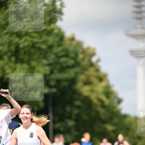29.06.2025 - hella hamburg halbmarathon Dr. Thomas Lammeyer http://msf.ph/oto/8414103 29.06.2025 10:44:23 Kennedybrücke 1058, 1586, 2019, 2313, 2888, 2976, 3237, 3515, 3808, 3882, 3883, 3884, 4173, 4752, 5229, 5263, 5654, 5701, 5876, 5877, 5901, 6427, 6866, 6876, 7045, 7174, 7455, 7456, 7524, 7675, 7850, 7984, 8107, 8391, 8612, 8865, 8866, 9495, 9698, 9747, 9777, 10441, 10512, 10626, 10806, 10818, 10833, 11175, 11242, 11244 meine-sportfotos.de