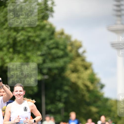29.06.2025 - hella hamburg halbmarathon Dr. Thomas Lammeyer http://msf.ph/oto/8414109 29.06.2025 10:44:23 Kennedybrücke 1058, 1586, 2019, 2313, 2888, 2976, 3237, 3515, 3808, 3882, 3883, 3884, 4173, 4752, 5229, 5263, 5654, 5701, 5876, 5877, 5901, 6427, 6866, 6876, 7045, 7174, 7455, 7456, 7524, 7675, 7850, 7984, 8107, 8391, 8612, 8865, 8866, 9495, 9698, 9747, 9777, 10441, 10512, 10626, 10806, 10818, 10833, 11175, 11242, 11244 meine-sportfotos.de