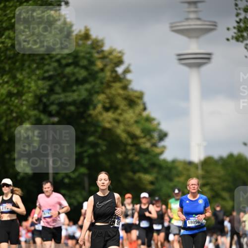 29.06.2025 - hella hamburg halbmarathon Dr. Thomas Lammeyer http://msf.ph/oto/8414192 29.06.2025 10:44:30 Kennedybrücke 1058, 1291, 1586, 1899, 2019, 2515, 2572, 2888, 3237, 3515, 3808, 3882, 3883, 3884, 4173, 4271, 4752, 5229, 5263, 5654, 5701, 5702, 5876, 5877, 5901, 5975, 6673, 6866, 6876, 6920, 7174, 7455, 7456, 7524, 7675, 7850, 7984, 8107, 8391, 8612, 8865, 8866, 8984, 9187, 9468, 9495, 9747, 9977, 10626, 10806, 10818, 10833, 11242, 11244 meine-sportfotos.de