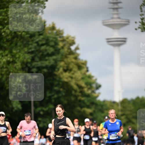 29.06.2025 - hella hamburg halbmarathon Dr. Thomas Lammeyer http://msf.ph/oto/8414211 29.06.2025 10:44:30 Kennedybrücke 1058, 1291, 1586, 1899, 2019, 2515, 2572, 2888, 3237, 3515, 3808, 3882, 3883, 3884, 4173, 4271, 4752, 5229, 5263, 5654, 5701, 5702, 5876, 5877, 5901, 5975, 6673, 6866, 6876, 6920, 7174, 7455, 7456, 7524, 7675, 7850, 7984, 8107, 8391, 8612, 8865, 8866, 8984, 9187, 9468, 9495, 9747, 9977, 10626, 10806, 10818, 10833, 11242, 11244 meine-sportfotos.de