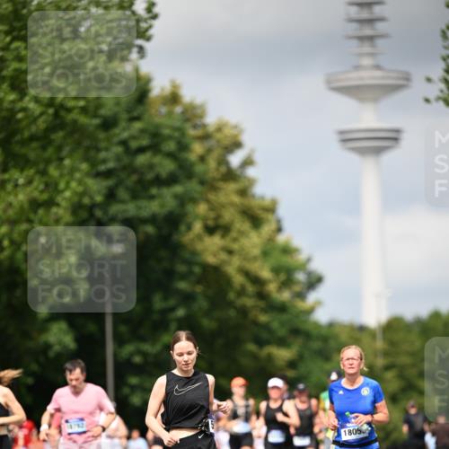 29.06.2025 - hella hamburg halbmarathon Dr. Thomas Lammeyer http://msf.ph/oto/8414224 29.06.2025 10:44:30 Kennedybrücke 1058, 1291, 1586, 1899, 2019, 2515, 2572, 2888, 3237, 3515, 3808, 3882, 3883, 3884, 4173, 4271, 4752, 5229, 5263, 5654, 5701, 5702, 5876, 5877, 5901, 5975, 6673, 6866, 6876, 6920, 7174, 7455, 7456, 7524, 7675, 7850, 7984, 8107, 8391, 8612, 8865, 8866, 8984, 9187, 9468, 9495, 9747, 9977, 10626, 10806, 10818, 10833, 11242, 11244 meine-sportfotos.de