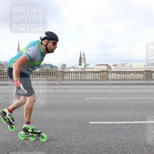 29.06.2025 - hella hamburg halbmarathon Lena Gebhardt http://msf.ph/oto/8414233 29.06.2025 08:55:54 Lombardsbrücke  meine-sportfotos.de