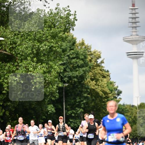 29.06.2025 - hella hamburg halbmarathon Dr. Thomas Lammeyer http://msf.ph/oto/8414273 29.06.2025 10:44:35 Kennedybrücke 1058, 1291, 1586, 1899, 2019, 2109, 2254, 2515, 2572, 2888, 3237, 3515, 3607, 3808, 3883, 3884, 4271, 5229, 5263, 5654, 5701, 5702, 5876, 5877, 5901, 5975, 6673, 6866, 6876, 6920, 7174, 7455, 7456, 7675, 7850, 7984, 8107, 8391, 8815, 8984, 9187, 9468, 9495, 9747, 9977, 10806, 10833, 11242, 11244 meine-sportfotos.de