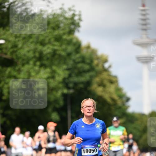 29.06.2025 - hella hamburg halbmarathon Dr. Thomas Lammeyer http://msf.ph/oto/8414330 29.06.2025 10:44:37 Kennedybrücke 1058, 1291, 1586, 1899, 2019, 2109, 2254, 2515, 2572, 2888, 3237, 3607, 3808, 4271, 5229, 5263, 5654, 5701, 5702, 5876, 5877, 5901, 5975, 6363, 6673, 6866, 6876, 6920, 7174, 7455, 7456, 7675, 7850, 7984, 8107, 8391, 8815, 8984, 9187, 9468, 9495, 9977, 10806, 10833, 11244 meine-sportfotos.de