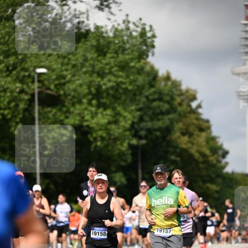29.06.2025 - hella hamburg halbmarathon Dr. Thomas Lammeyer http://msf.ph/oto/8414368 29.06.2025 10:44:40 Kennedybrücke 1058, 1291, 1586, 1899, 2019, 2109, 2254, 2515, 2572, 2888, 3607, 3808, 4271, 5263, 5654, 5701, 5702, 5876, 5901, 5975, 6363, 6673, 6866, 6876, 6920, 7174, 7675, 7850, 7984, 8107, 8391, 8739, 8815, 8984, 9187, 9195, 9468, 9495, 9977, 10474, 10806, 10833, 11244 meine-sportfotos.de