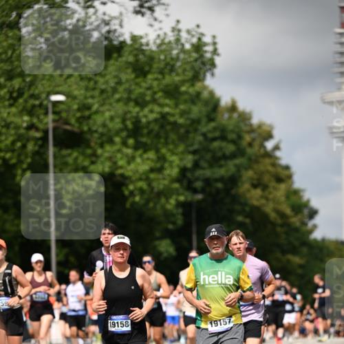 29.06.2025 - hella hamburg halbmarathon Dr. Thomas Lammeyer http://msf.ph/oto/8414384 29.06.2025 10:44:41 Kennedybrücke 1058, 1291, 1586, 1899, 2109, 2254, 2515, 2572, 2888, 3607, 3808, 4271, 5263, 5654, 5701, 5702, 5901, 5975, 6363, 6673, 6866, 6876, 6920, 7174, 8107, 8391, 8739, 8815, 8984, 9187, 9195, 9468, 9495, 9977, 10474, 10806, 10833, 11244 meine-sportfotos.de