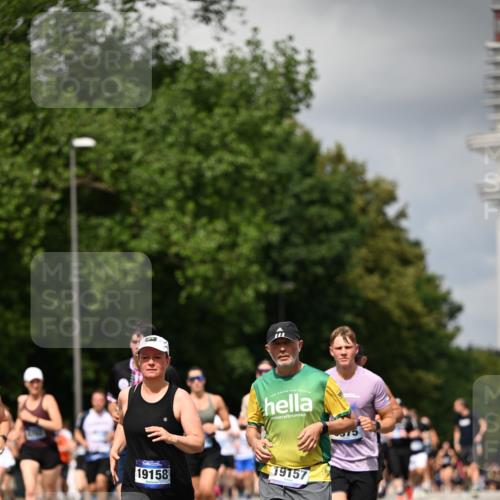 29.06.2025 - hella hamburg halbmarathon Dr. Thomas Lammeyer http://msf.ph/oto/8414396 29.06.2025 10:44:41 Kennedybrücke 1058, 1291, 1586, 1899, 2109, 2254, 2515, 2572, 2888, 3607, 3808, 4271, 5263, 5654, 5701, 5702, 5901, 5975, 6363, 6673, 6866, 6876, 6920, 7174, 8107, 8391, 8739, 8815, 8984, 9187, 9195, 9468, 9495, 9977, 10474, 10806, 10833, 11244 meine-sportfotos.de