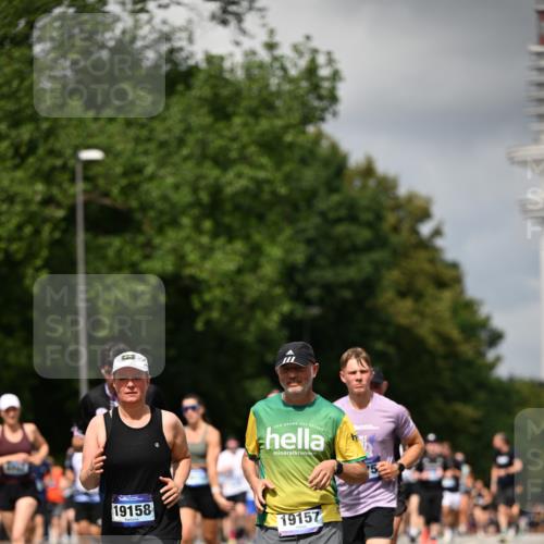 29.06.2025 - hella hamburg halbmarathon Dr. Thomas Lammeyer http://msf.ph/oto/8414411 29.06.2025 10:44:41 Kennedybrücke 1058, 1291, 1586, 1899, 2109, 2254, 2515, 2572, 2888, 3607, 3808, 4271, 5263, 5654, 5701, 5702, 5901, 5975, 6363, 6673, 6866, 6876, 6920, 7174, 8107, 8391, 8739, 8815, 8984, 9187, 9195, 9468, 9495, 9977, 10474, 10806, 10833, 11244 meine-sportfotos.de