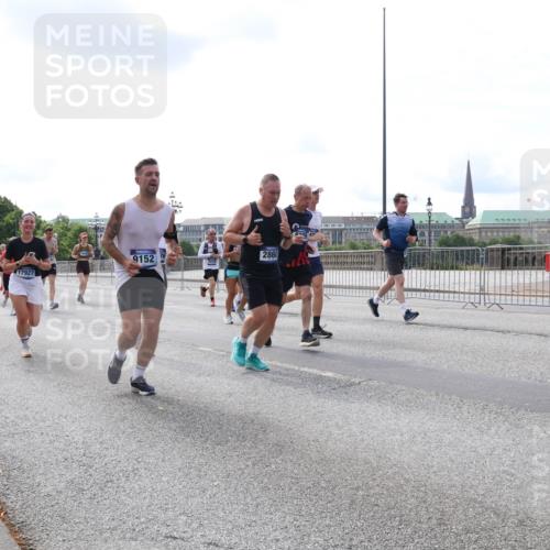 29.06.2025 - hella hamburg halbmarathon Lena Gebhardt http://msf.ph/oto/8414427 29.06.2025 10:17:26 Lombardsbrücke 8895, 9152, 2860, 17927, 1015, 1083, 1137, 1204, 1274, 1298, 1331, 1348, 1356, 1458, 1477, 1553, 1749, 1795, 2225, 2259, 2305, 2548, 2860, 2908, 3210, 3292, 3464, 3466, 3622, 3802, 3803, 4194, 4218, 4852, 5002, 5023, 5390, 5929, 5930, 5995, 6126, 6128, 6254, 6336, 6352, 6520, 6522, 6786, 7011, 7257, 7258, 7291, 7345, 7376, 7410, 7413, 7445, 7566, 7647, 7844, 7928, 7945, 8144, 8210, 8253, 8263, 8309, 8351, 8433, 8558, 8895, 8983, 9152, 9259, 9848 meine-sportfotos.de