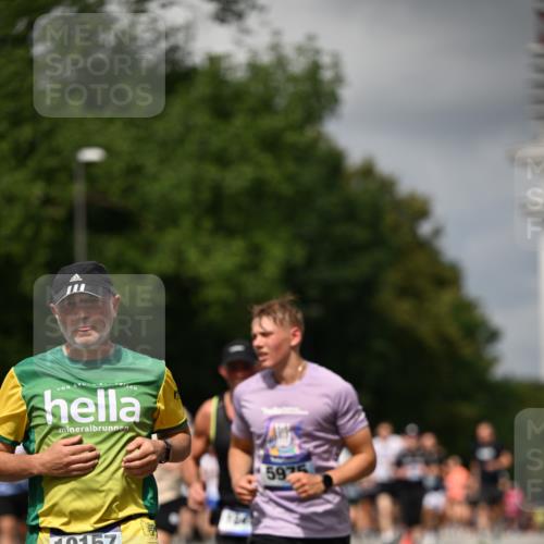 29.06.2025 - hella hamburg halbmarathon Dr. Thomas Lammeyer http://msf.ph/oto/8414481 29.06.2025 10:44:44 Kennedybrücke 1037, 1058, 1291, 1586, 1899, 2109, 2254, 2515, 2572, 2888, 3432, 3607, 3810, 4271, 4612, 5263, 5351, 5654, 5701, 5702, 5901, 5975, 6229, 6363, 6673, 6866, 6876, 6920, 7174, 8107, 8391, 8739, 8815, 8984, 9187, 9195, 9468, 9495, 9977, 10166, 10474, 10806, 10833, 11244 meine-sportfotos.de
