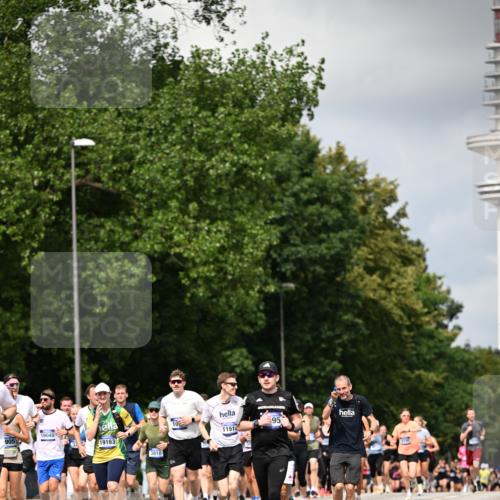 29.06.2025 - hella hamburg halbmarathon Dr. Thomas Lammeyer http://msf.ph/oto/8414562 29.06.2025 10:44:49 Kennedybrücke 1037, 1291, 1586, 1899, 2042, 2109, 2254, 2299, 2515, 2572, 3293, 3432, 3607, 3810, 4271, 4612, 5059, 5351, 5654, 5702, 5901, 5975, 6229, 6363, 6673, 6920, 7108, 7174, 8378, 8739, 8815, 8984, 9187, 9195, 9468, 9495, 9946, 9977, 10166, 10474, 10833, 11244 meine-sportfotos.de