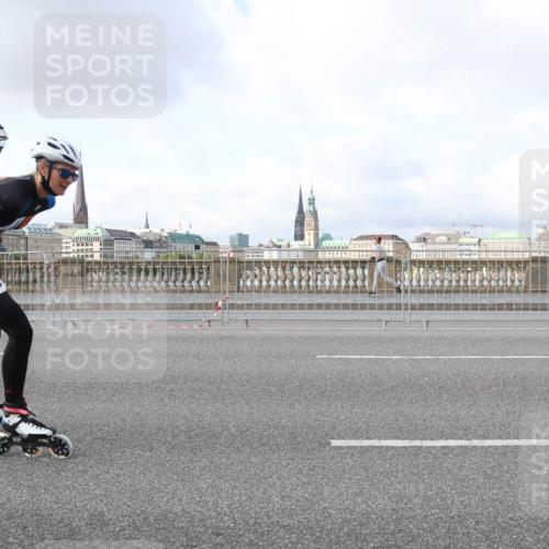 29.06.2025 - hella hamburg halbmarathon Lena Gebhardt http://msf.ph/oto/8414570 29.06.2025 08:55:56 Lombardsbrücke 108 meine-sportfotos.de