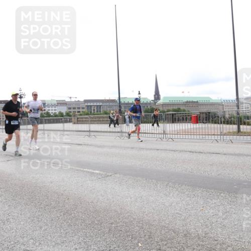 29.06.2025 - hella hamburg halbmarathon Lena Gebhardt http://msf.ph/oto/8414588 29.06.2025 10:26:03 Lombardsbrücke 11859, 10219, 8276, 1305, 1479, 1481, 3343, 3617, 3765, 4267, 4268, 4315, 4378, 4797, 5028, 5497, 6159, 6663, 8276, 8306, 8674, 8881, 10104, 10219, 11107, 11139, 11596, 11699, 11828, 11859, 12074, 12505, 12826, 12827, 12838, 12945, 12946, 13653, 14063, 14179, 14223, 14356, 14726, 14936, 16289, 16354, 16381, 16927, 17369, 17712, 19144 meine-sportfotos.de