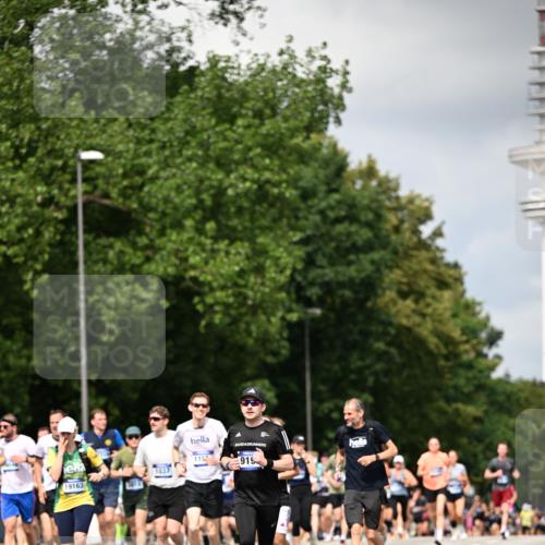 29.06.2025 - hella hamburg halbmarathon Dr. Thomas Lammeyer http://msf.ph/oto/8414595 29.06.2025 10:44:50 Kennedybrücke 1018, 1037, 1291, 1586, 1899, 2042, 2109, 2254, 2299, 2515, 2572, 3293, 3432, 3607, 3810, 4271, 4612, 5059, 5351, 5654, 5702, 5975, 6076, 6163, 6229, 6363, 6673, 6920, 7108, 7174, 8378, 8739, 8815, 8984, 9187, 9195, 9468, 9495, 9946, 9977, 10166, 10474, 10833, 11244 meine-sportfotos.de