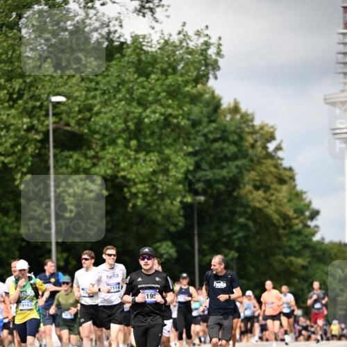 29.06.2025 - hella hamburg halbmarathon Dr. Thomas Lammeyer http://msf.ph/oto/8414614 29.06.2025 10:44:51 Kennedybrücke 1018, 1037, 1291, 1586, 1899, 2042, 2109, 2254, 2299, 2515, 2572, 3293, 3432, 3607, 3810, 4271, 4612, 5059, 5351, 5654, 5702, 5975, 6076, 6163, 6229, 6363, 6673, 6920, 7108, 7174, 8378, 8739, 8815, 8984, 9187, 9195, 9468, 9495, 9946, 9977, 10166, 10474, 10833, 11244 meine-sportfotos.de