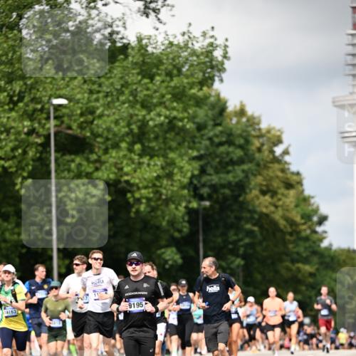 29.06.2025 - hella hamburg halbmarathon Dr. Thomas Lammeyer http://msf.ph/oto/8414634 29.06.2025 10:44:51 Kennedybrücke 1018, 1037, 1291, 1586, 1899, 2042, 2109, 2254, 2299, 2515, 2572, 3293, 3432, 3607, 3810, 4271, 4612, 5059, 5351, 5654, 5702, 5975, 6076, 6163, 6229, 6363, 6673, 6920, 7108, 7174, 8378, 8739, 8815, 8984, 9187, 9195, 9468, 9495, 9946, 9977, 10166, 10474, 10833, 11244 meine-sportfotos.de
