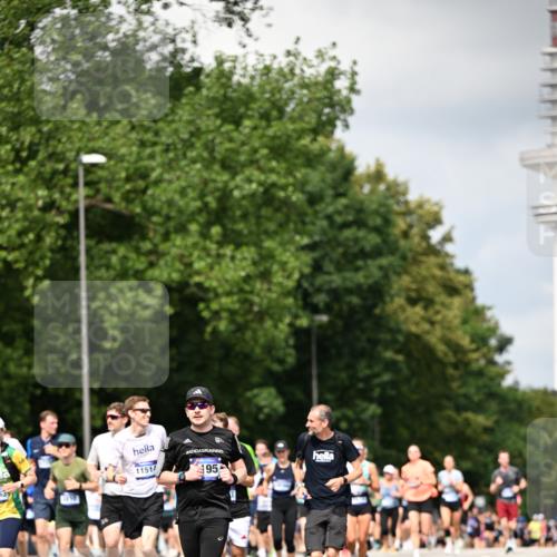 29.06.2025 - hella hamburg halbmarathon Dr. Thomas Lammeyer http://msf.ph/oto/8414643 29.06.2025 10:44:51 Kennedybrücke 1018, 1037, 1291, 1586, 1899, 2042, 2109, 2254, 2299, 2515, 2572, 3293, 3432, 3607, 3810, 4271, 4612, 5059, 5351, 5654, 5702, 5975, 6076, 6163, 6229, 6363, 6673, 6920, 7108, 7174, 8378, 8739, 8815, 8984, 9187, 9195, 9468, 9495, 9946, 9977, 10166, 10474, 10833, 11244 meine-sportfotos.de