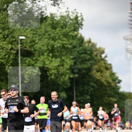 29.06.2025 - hella hamburg halbmarathon Dr. Thomas Lammeyer http://msf.ph/oto/8414691 29.06.2025 10:44:53 Kennedybrücke 1018, 1037, 1291, 1899, 2042, 2109, 2254, 2299, 2515, 2572, 3293, 3306, 3432, 3607, 3810, 4271, 4612, 5059, 5351, 5702, 5753, 5975, 6076, 6163, 6229, 6363, 6673, 6920, 7108, 8378, 8739, 8815, 8984, 9187, 9195, 9468, 9946, 9977, 10166, 10474, 10833, 10920, 10940 meine-sportfotos.de